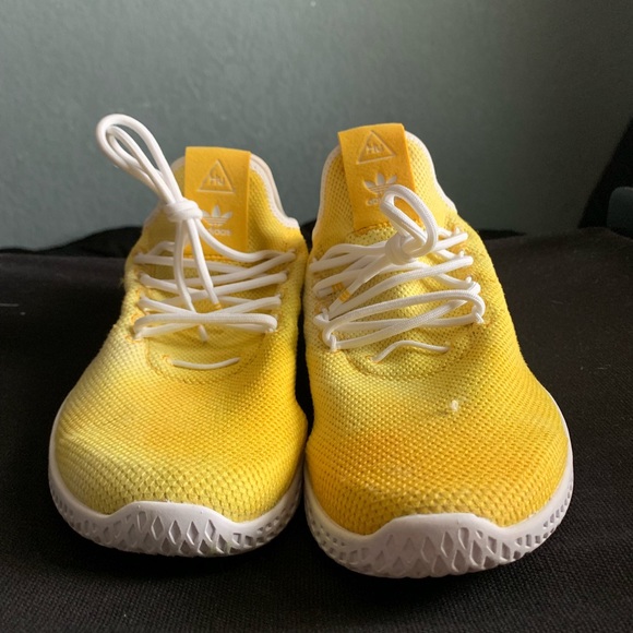 pharrell x tennis hu holi